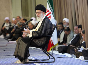 حفظ وحدت مسئولان فریضه و تعمد در مخالفت با آن خلاف شرع است حفظ وحدت مسئولان فریضه و تعمد در مخالفت با آن خلاف شرع است