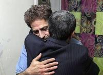 عیادت سرزده احمدی‌نژاد از ابوالفضل پورعرب + فیلم و تصاویر