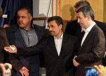 واکنش احمدی‌نژاد به عدم احراز صلاحیت مشایی