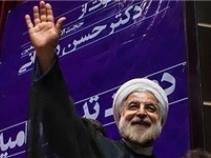 روحانی: دست همه اعتدال‌گرایان، اصلاح‌طلبان و اصول‌گرایان را می‌فشارم