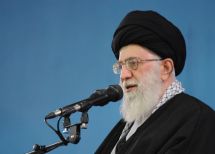 رفع مشکلات تنها از طریق تکیه بر نیروی درونی و توانایی داخلی ملت/ نباید فریفته لبخند دشمن شد