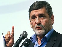 می‌گویند ساکت باشیم چون در دوره جدید باید پیچ و مهره‌هایمان با بیان و نگاه کدخدا تنظیم شود